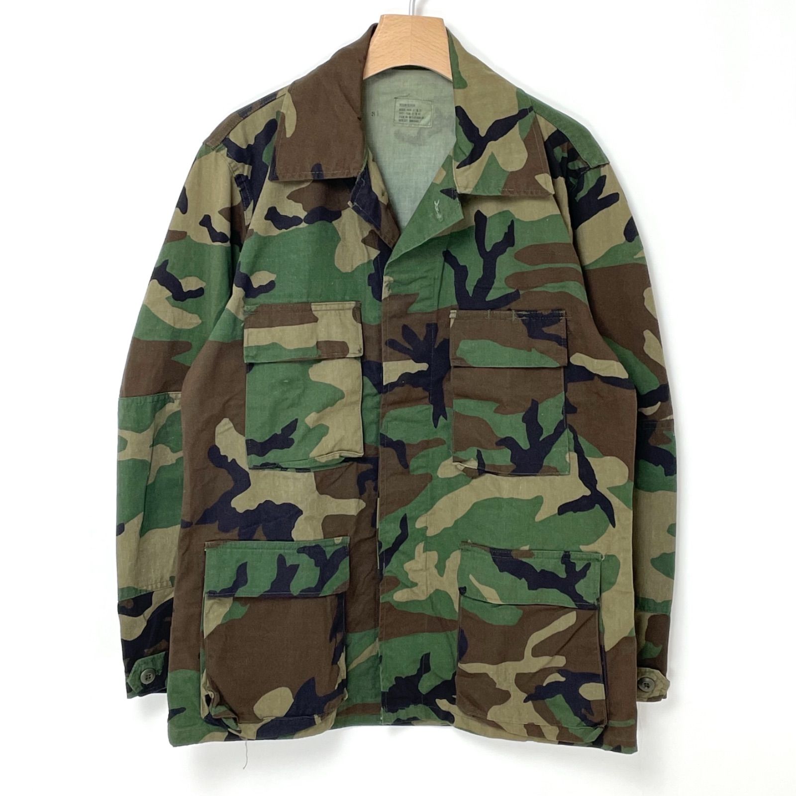 82年製 アメリカ軍 ウッドランドカモ ノンリップ コンバットジャケット M/Rサイズ【JK-ML0068A-1114】