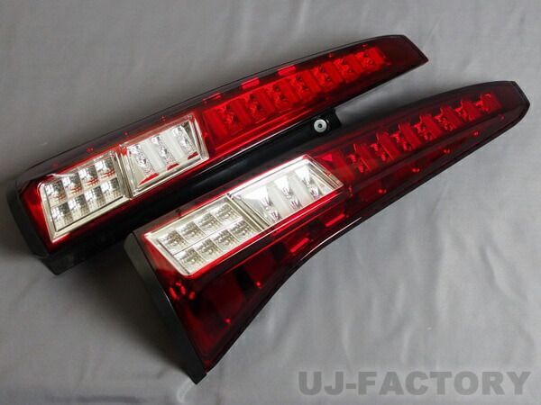 フルLEDテールランプ・チューブタイプ　日産　セレナ C26　赤白コンビCOLIN/シャーク NT26SER-3LTB-CR-02 NI3-638　NT26SER-3LTB-RC-02 【代引不可】