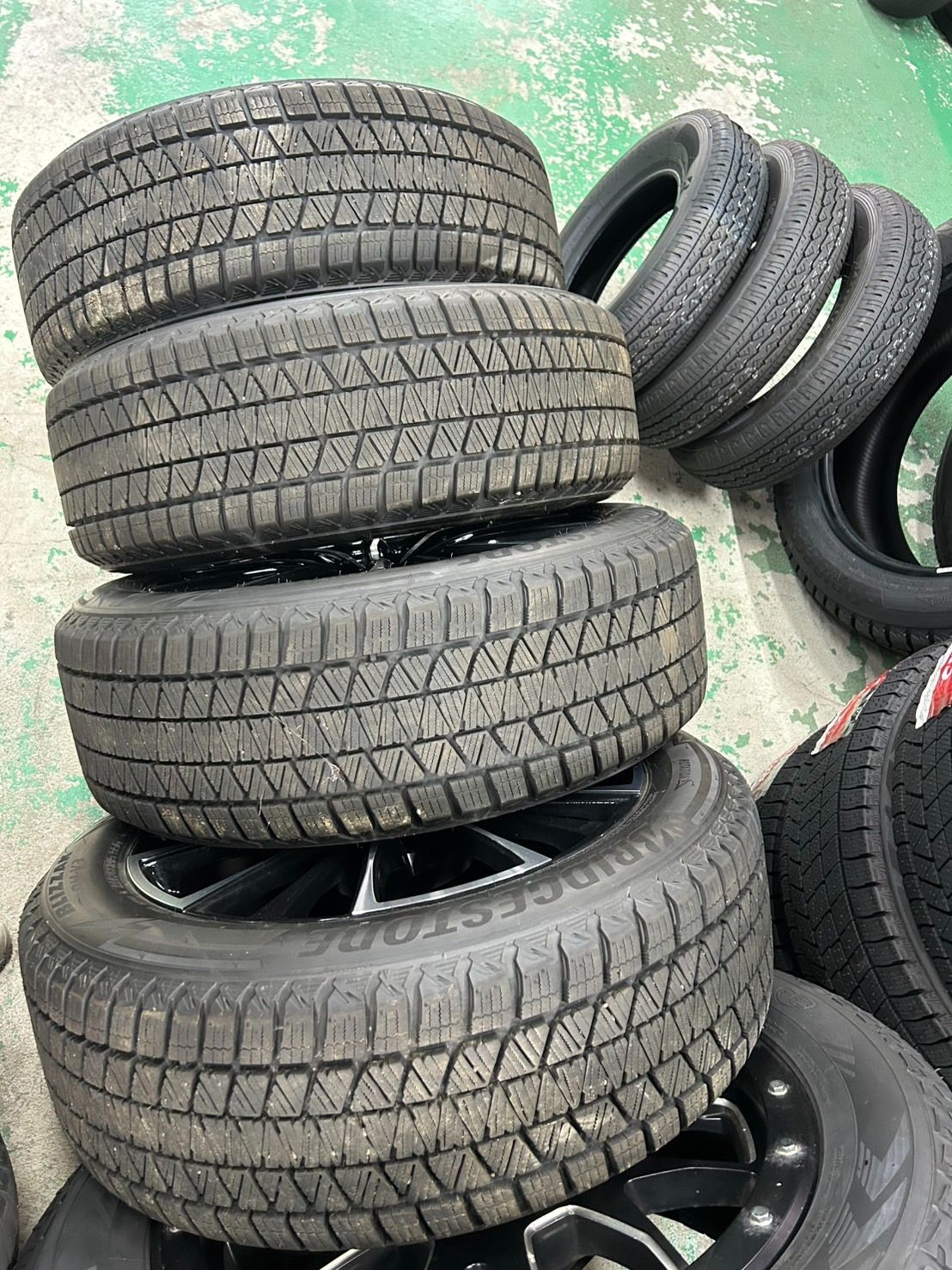 BLIZZAK DM-V3 225/55R19 4本 24年製 Amazon.co.jp