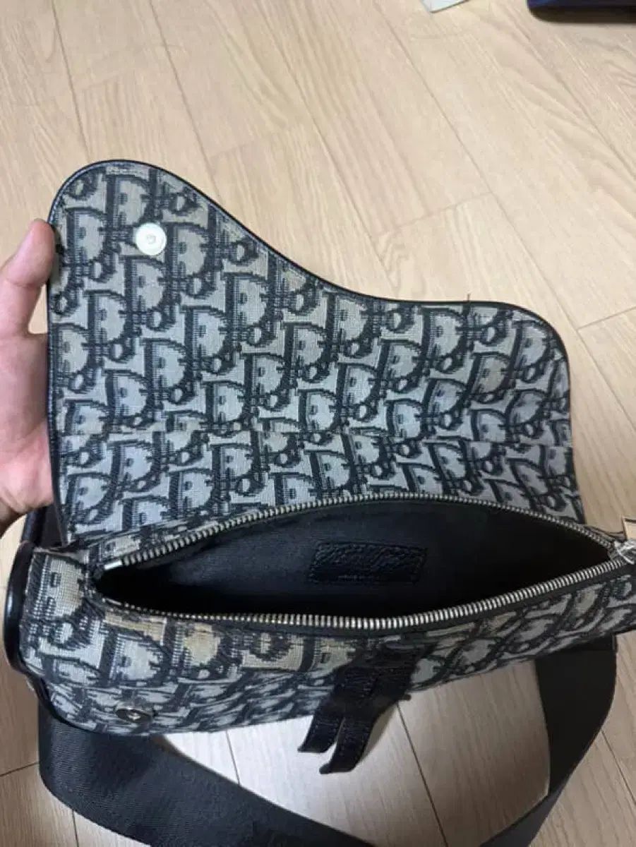 ディオール オブリーク