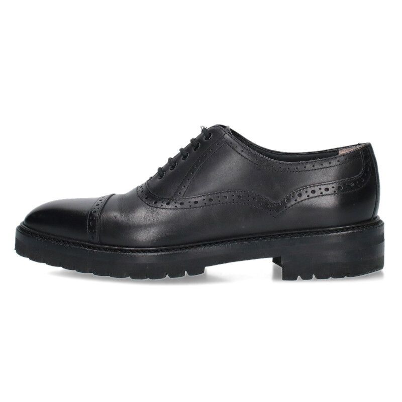 マノロ・ブラニク 黒 レース フラットシューズ