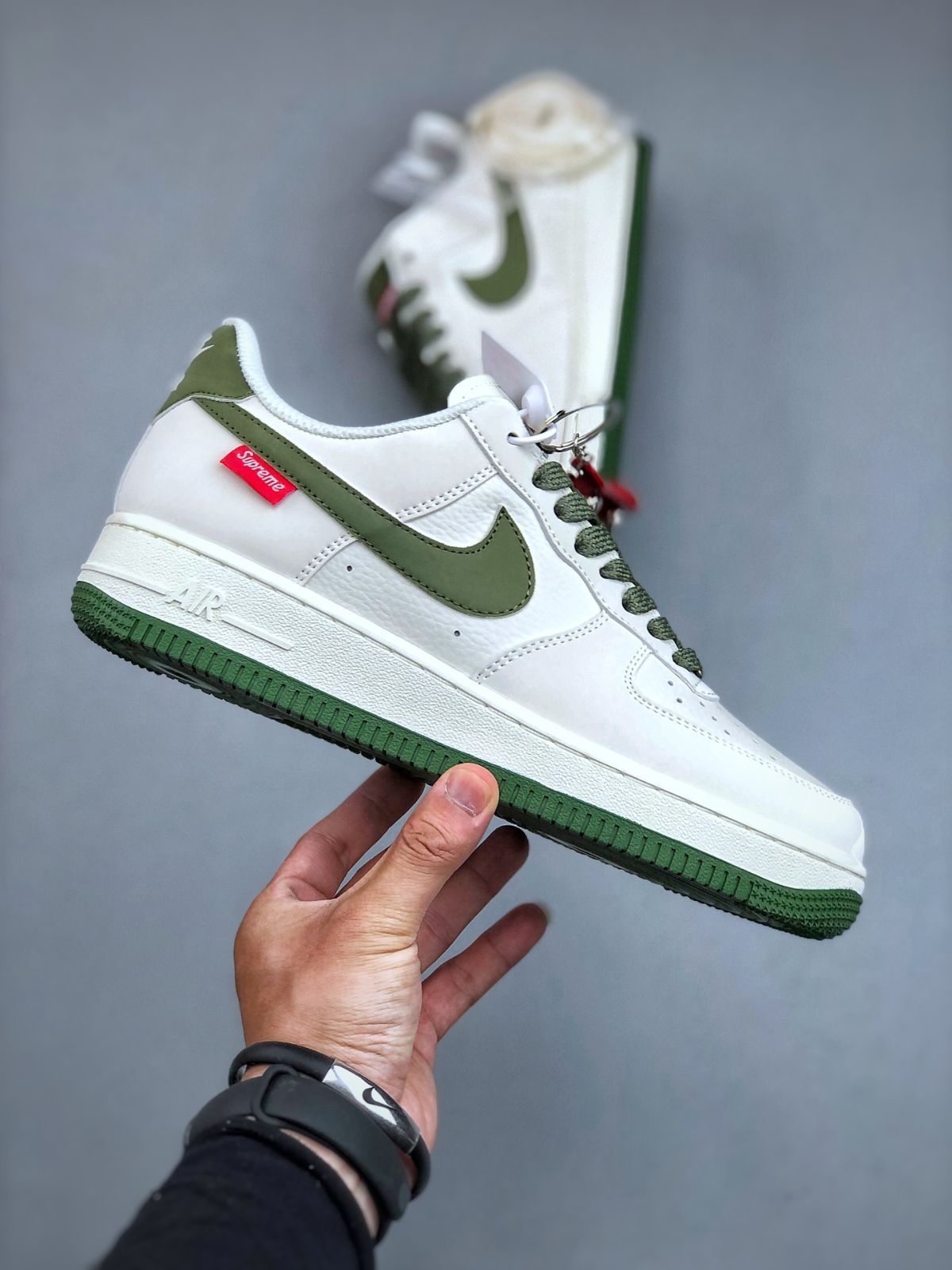 ナイキ スニーカー NIke Air Force 1 '07 Low x Supreme “Supreme” 並行輸入品