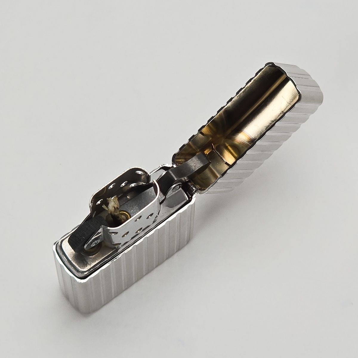 ZIPPO Armor アーマー プラチナサテーナ 3面連続深掘り特殊加工 - メルカリ