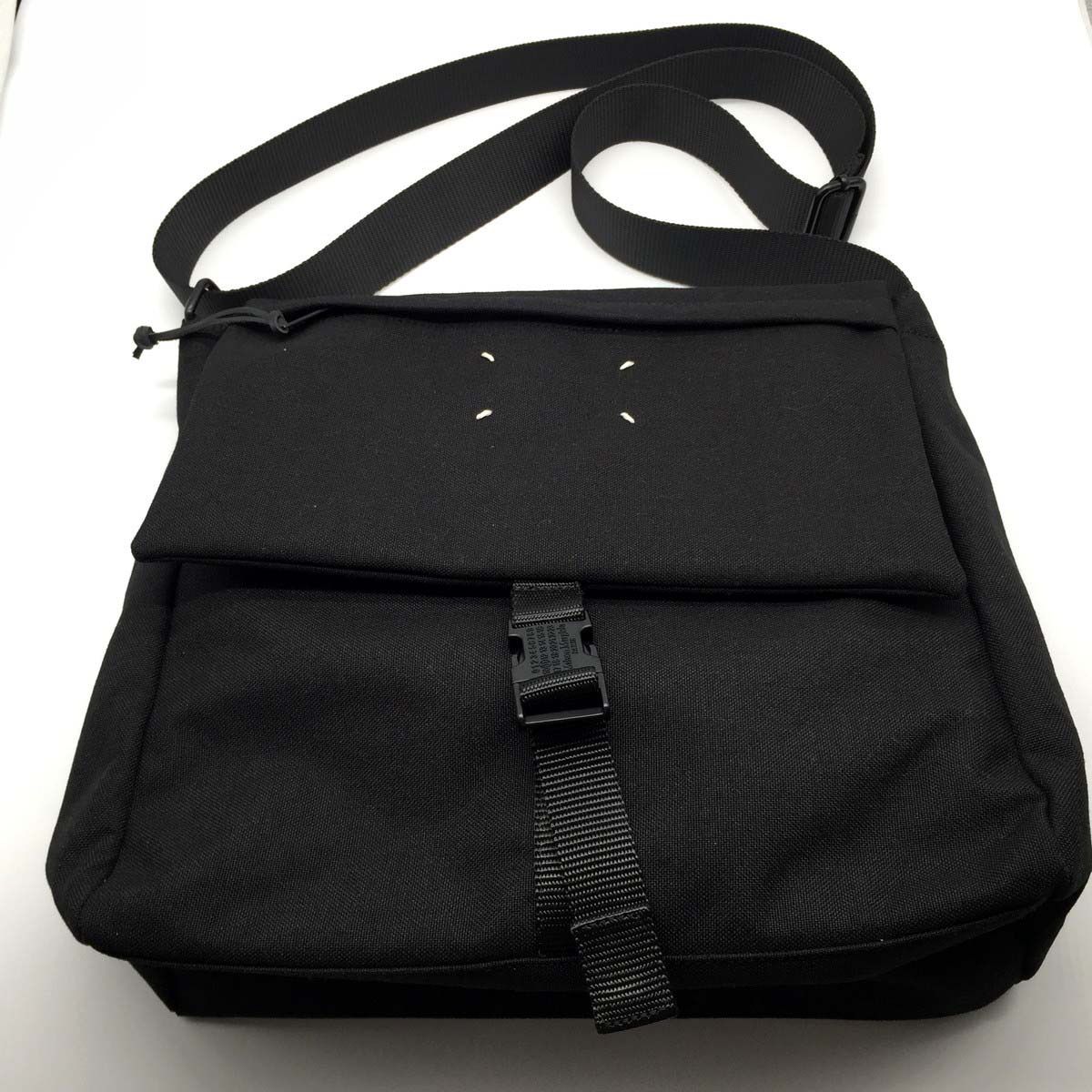MAISON MARGIELA MM6 4ステッチ ショルダーバッグ ブラック - メルカリ 