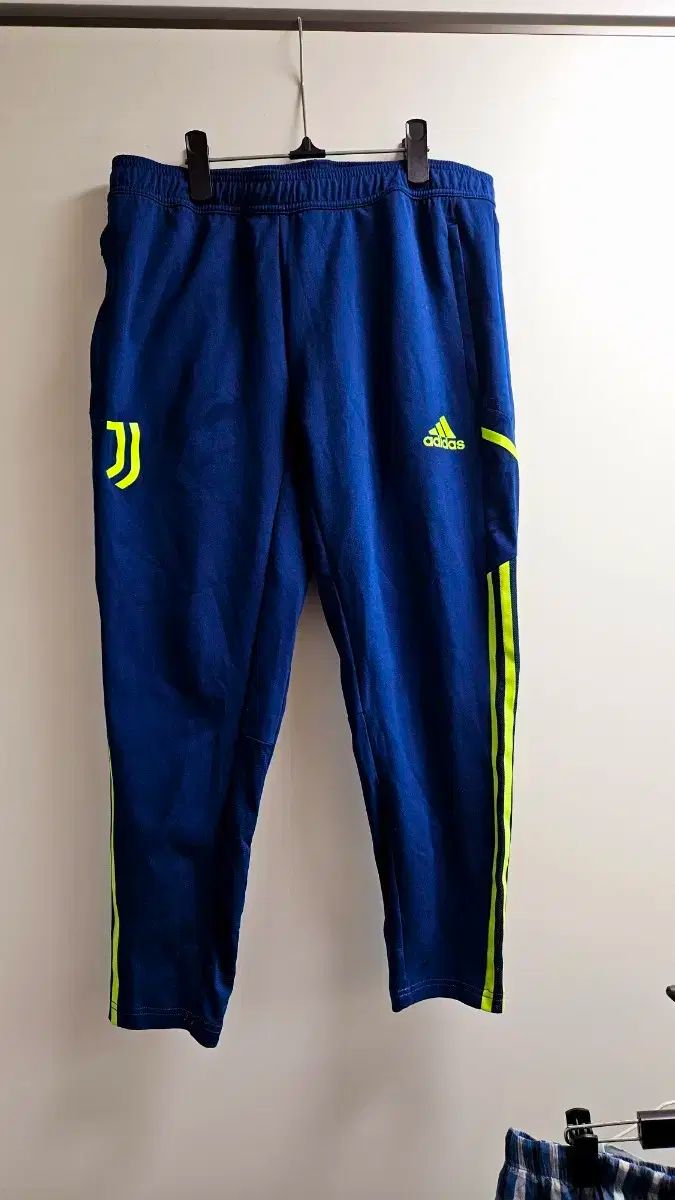 adidas アディダス ユヴェントス トレーナー パンツ