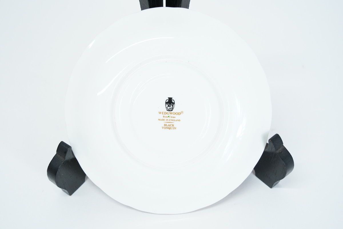 9.590 WEDGWOOD ブラックトンキン プレート
