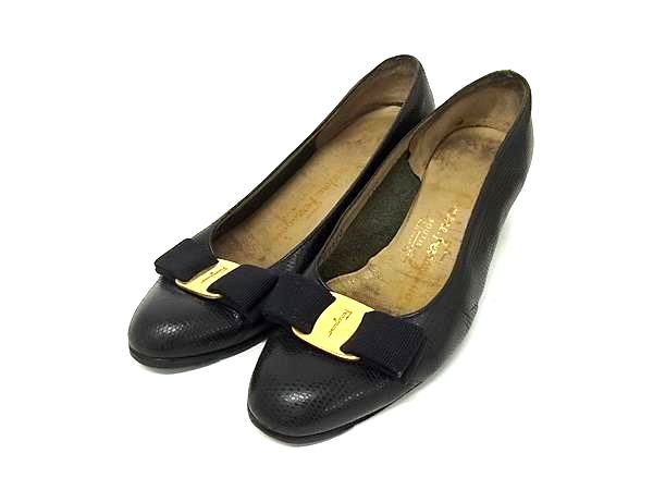 Ferragamo フェラガモ パンプス ヴァラリボン リザード型押し 7C 黒 Ferragamo フェラガモ パンプス ヴァラリボン リザード型押し 7C 黒