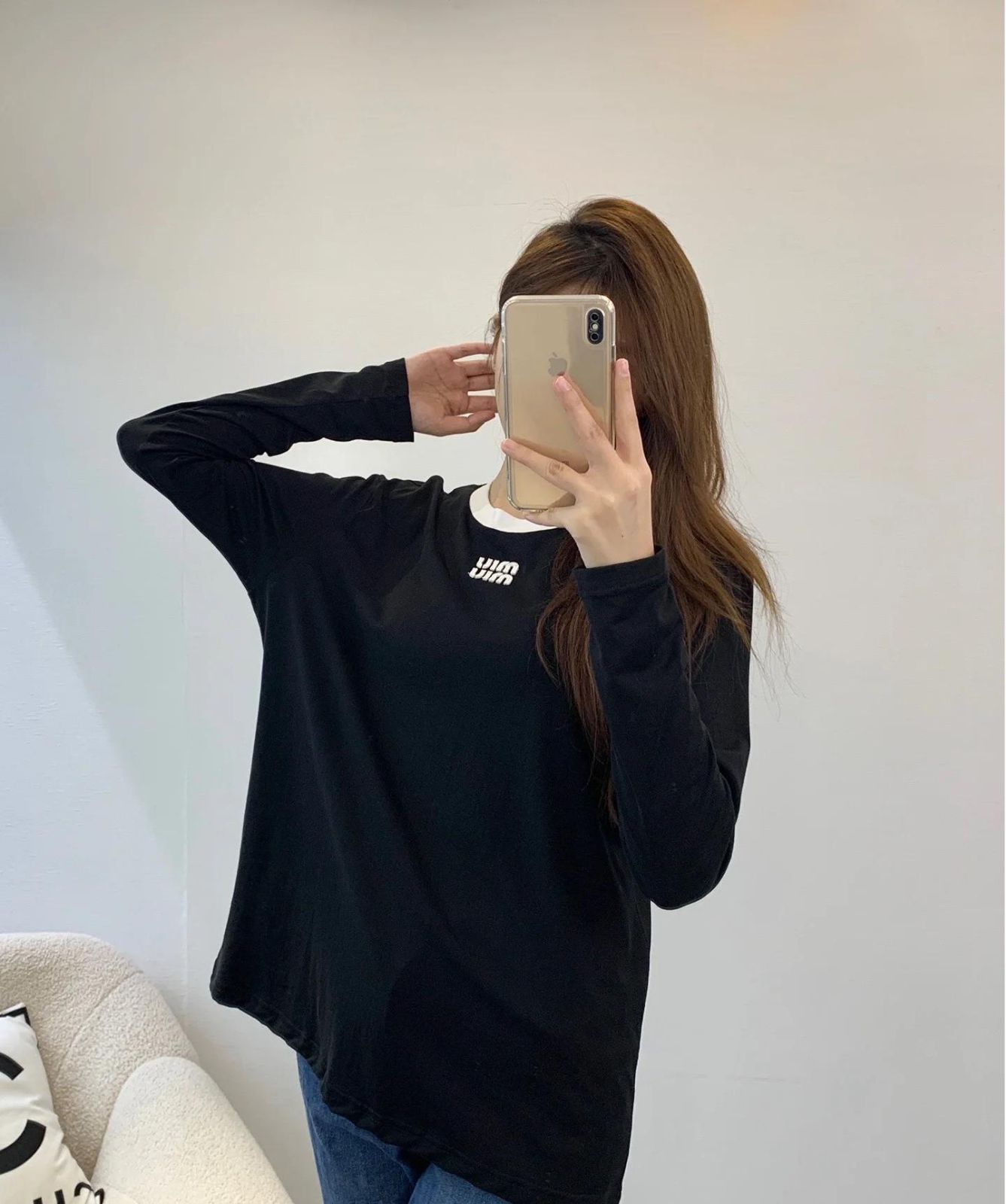 Miumiuシンプル アルファベット刺繍ネックパッチワーク長袖Tシャツ