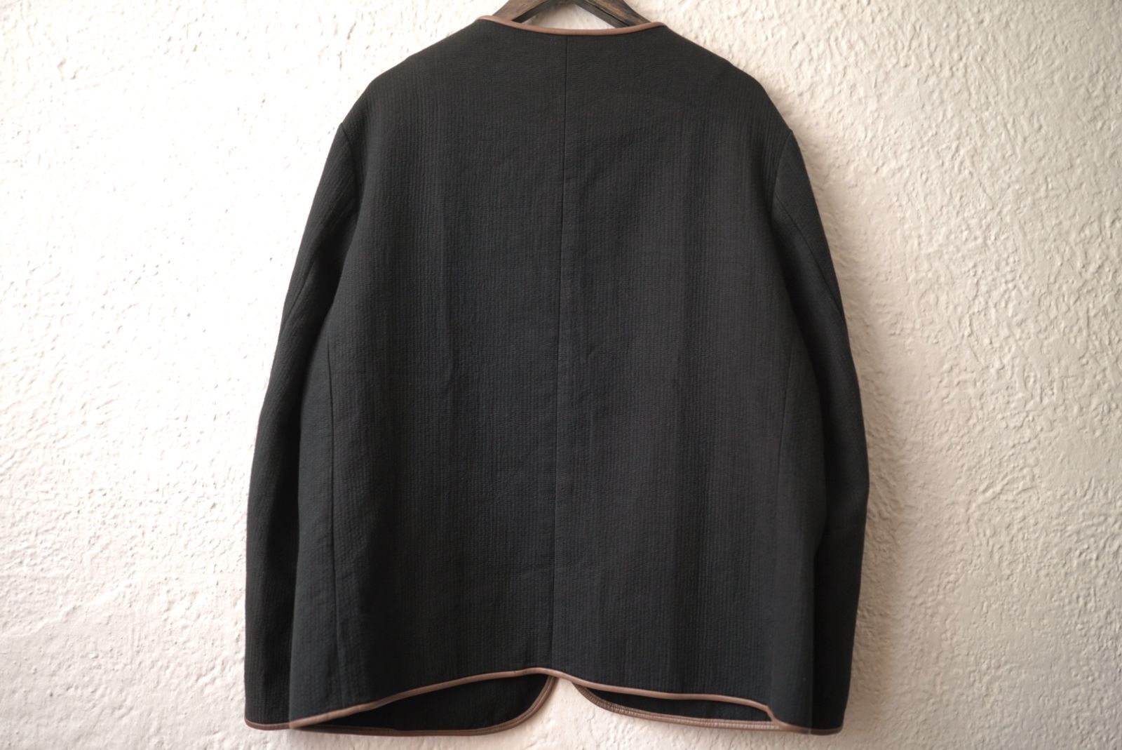 seya セヤ　ノーカラー　ジャケット　春夏 美品 seya. セヤ DRY WOOL SILK ノーカラージャケット L - メルカリ