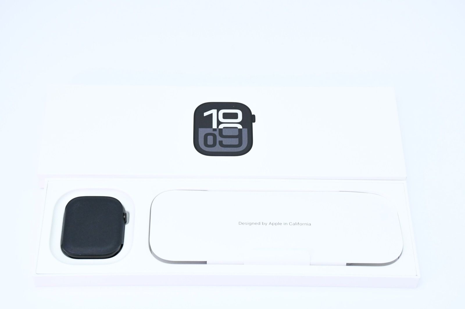 バッテリー最大容量 100％・未使用に近い】Apple Watch Series 10 GPS