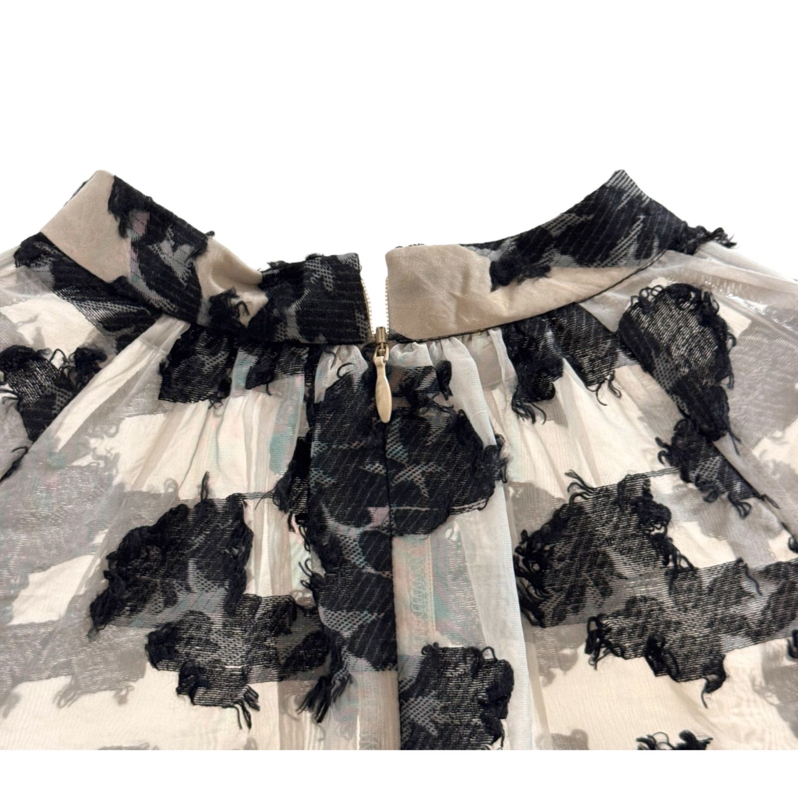 ベージュ系 ベルスリーブ