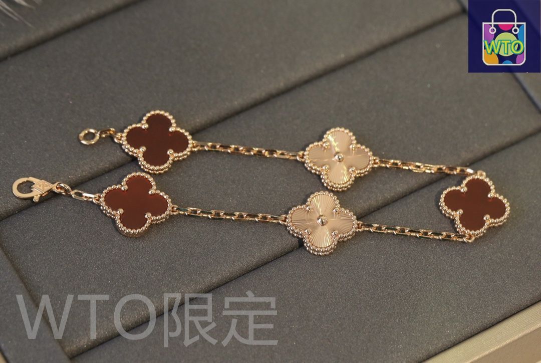 【極美品】Van Cleef & Arpels 四つ葉モチーフ ブレスレット 極美品】Van Cleef & Arpels 四つ葉モチーフ ブレスレット