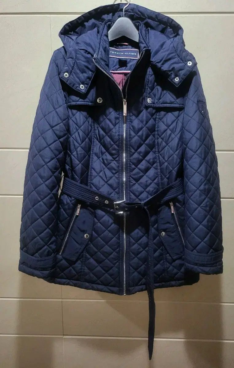 トミーヒルフィガー キルティングジップアップジャケット