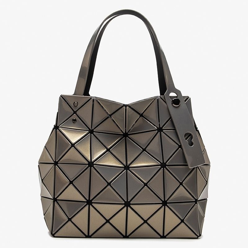 新品 BAOBAO ISSEY MIYAKE バオバオ イッセイミヤケ リュック ランドセルバッグ トートバッグ 多色 大きい - メルカリ