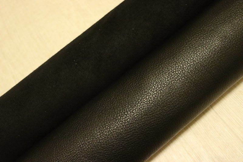 ブラック 232ds クロム革 牛革 国産 レザー シボ型押し 半裁 一枚革 レザークラフト 革 皮 本革 diy 生地 材料