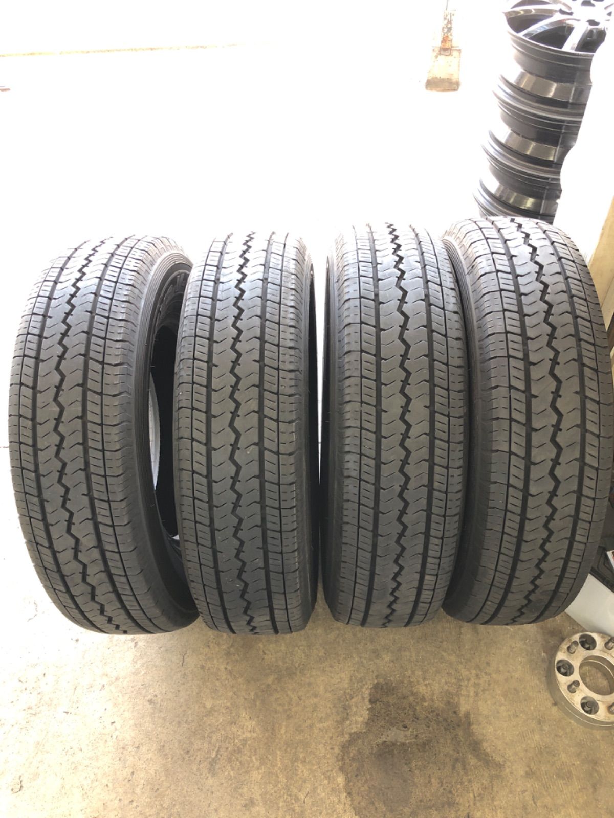 夏 ハイエース キャラバン 195|80R15 LT TOYO トーヨータイヤ
