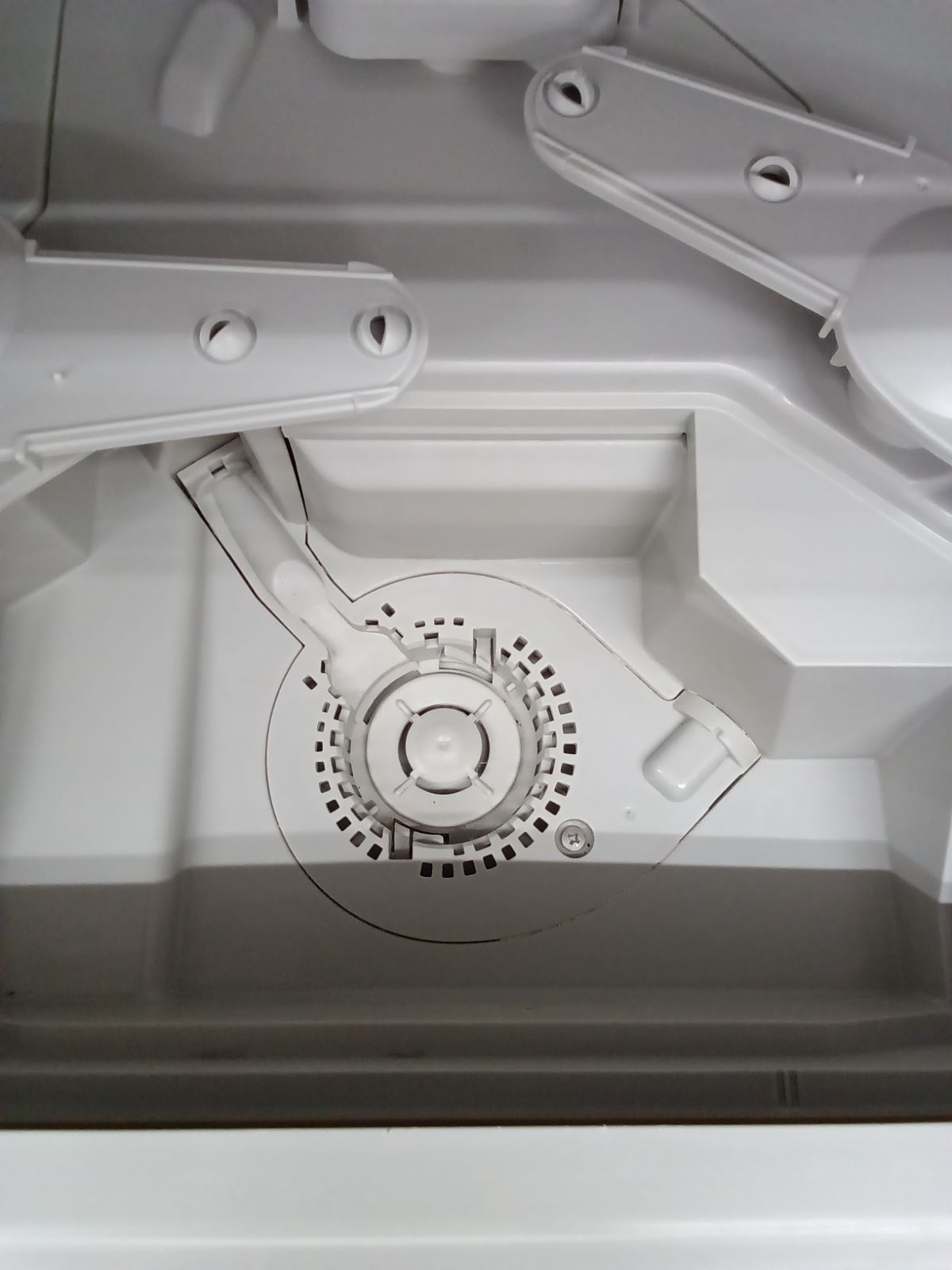 最新アイテム。 Panasonic 食器洗い乾燥機 2020年製 NP-TH4-C 【予約受付開始】