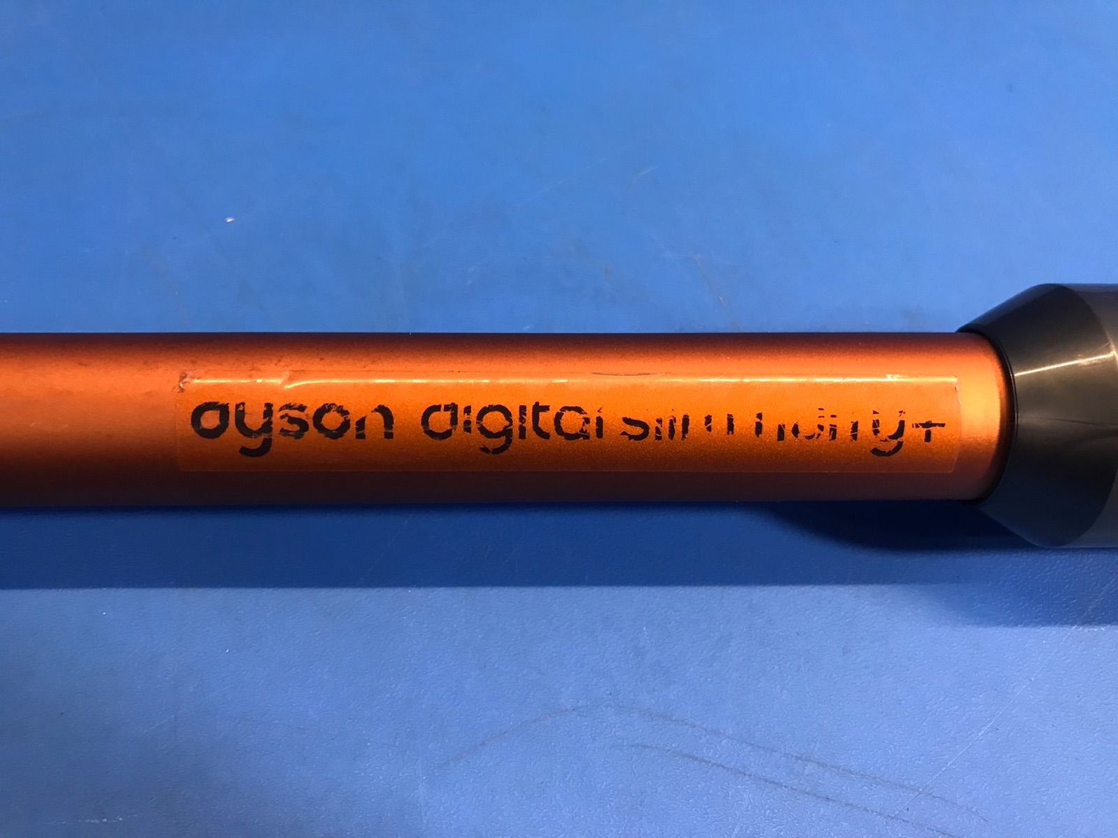 是非この機会に!! dyson ダイソン dyson digital slim fluffy スタンド付き SV18 クリーナー 掃除機 MAX時連続稼働5分20秒