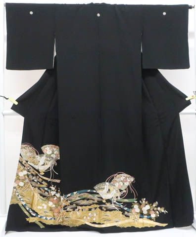 一輝堂】リサイクル着物 黒留袖 金駒刺繍 五つ紋 花扇子・鶴・花