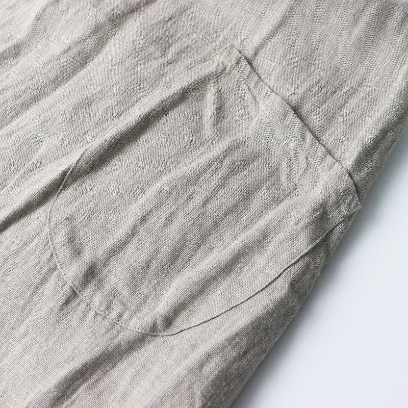 リネンのエプロンワンピース / fog linen work グレー リネンのエプロンワンピース / fog linen work×KURASHI&Trips
