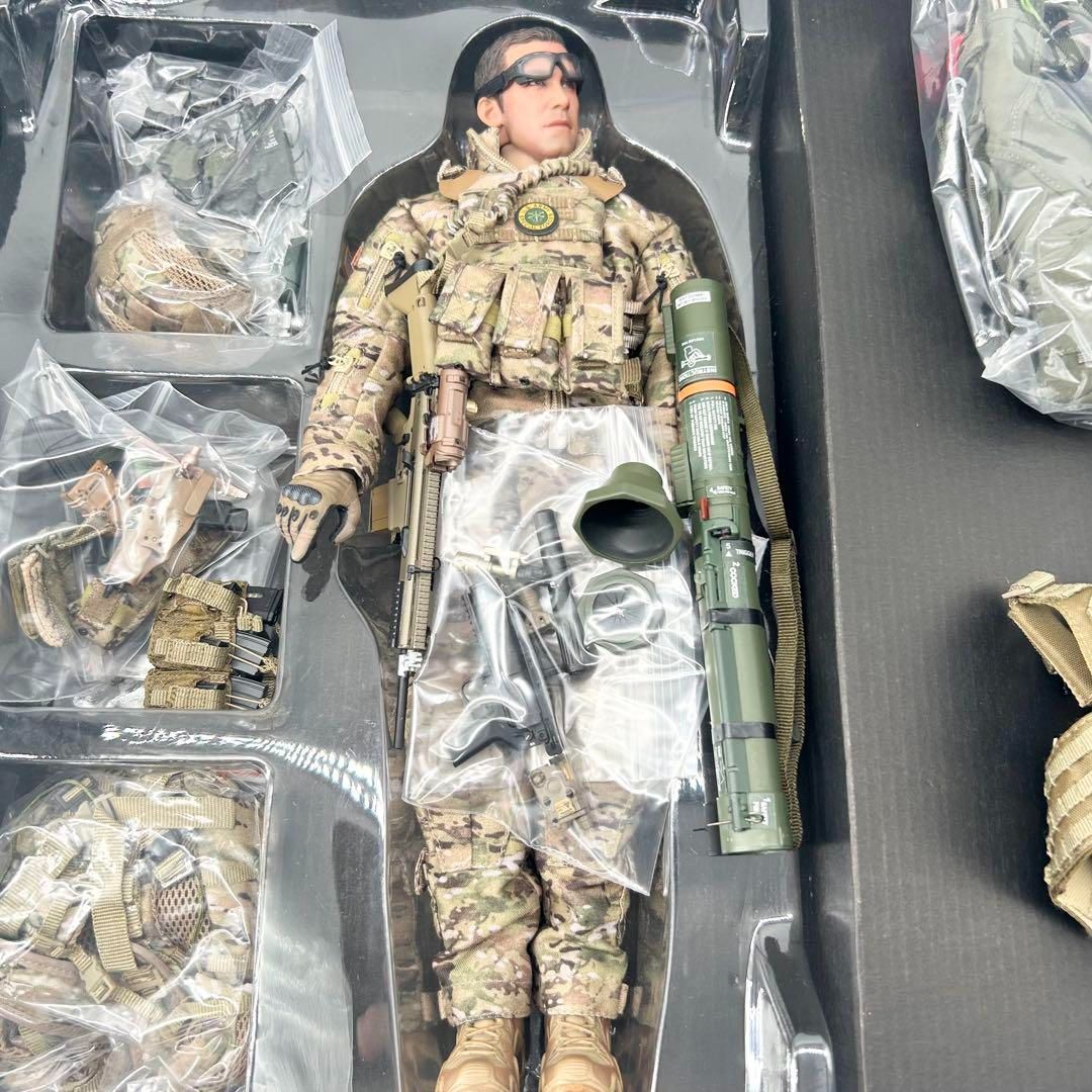 ドラゴンモデルズ製1/6米陸軍Sargeカスタム フィギュアA(箱無し訳あり