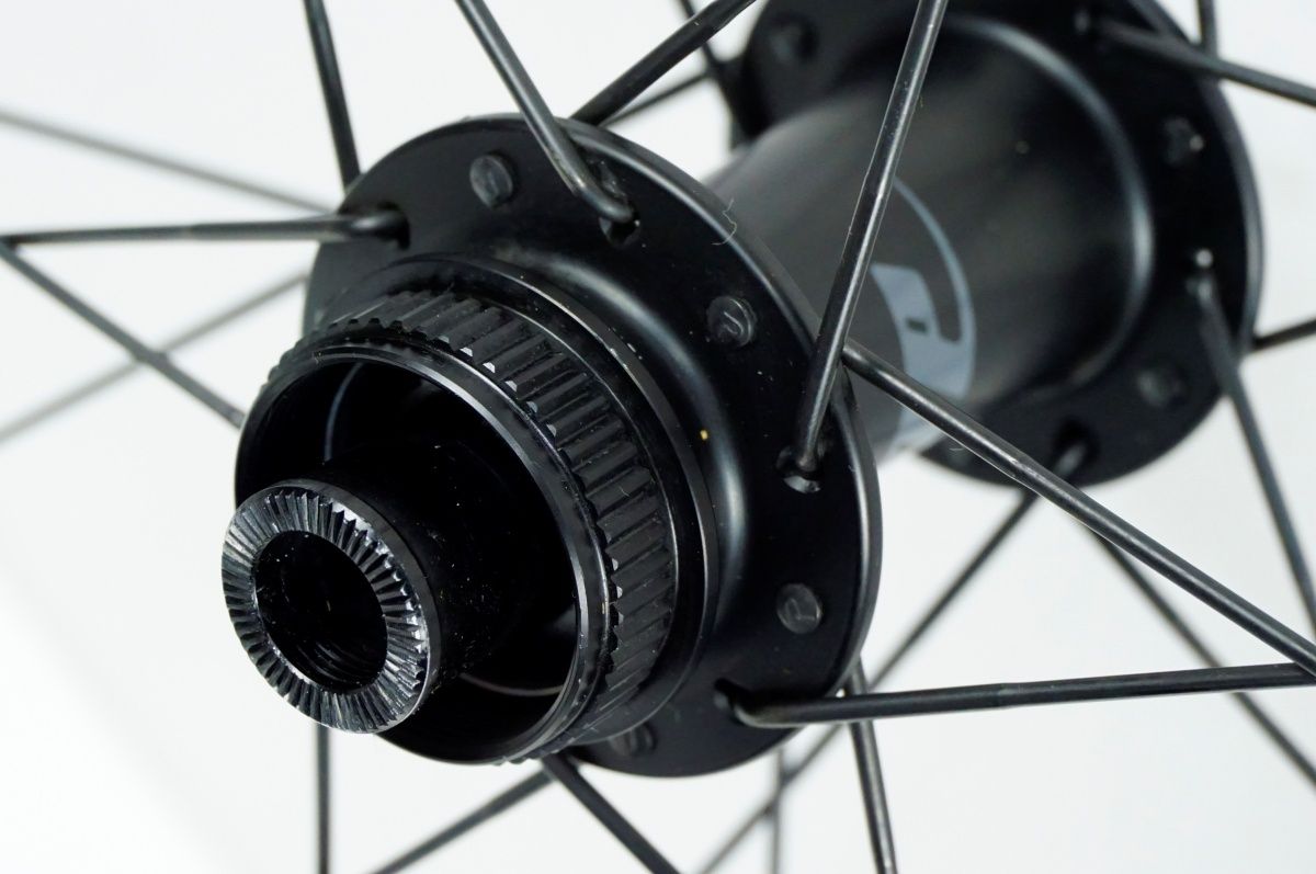 PRIME 「プライム」 BAROUDEUR DISC V2 シマノ11速 ホイールセット