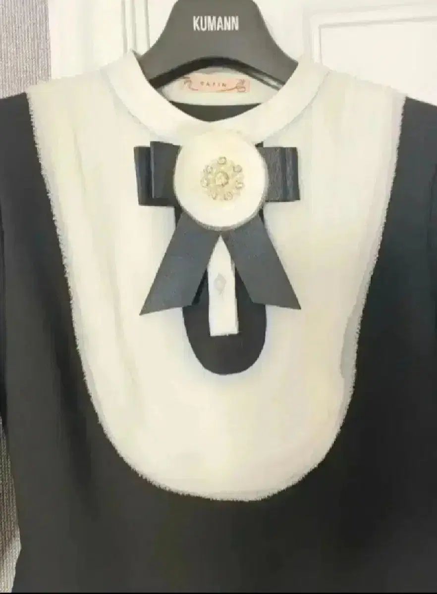 サテン コサジューONE PIECE RENEEVON MISSHA JIGOTT LYNN MOJO.S.PHINE