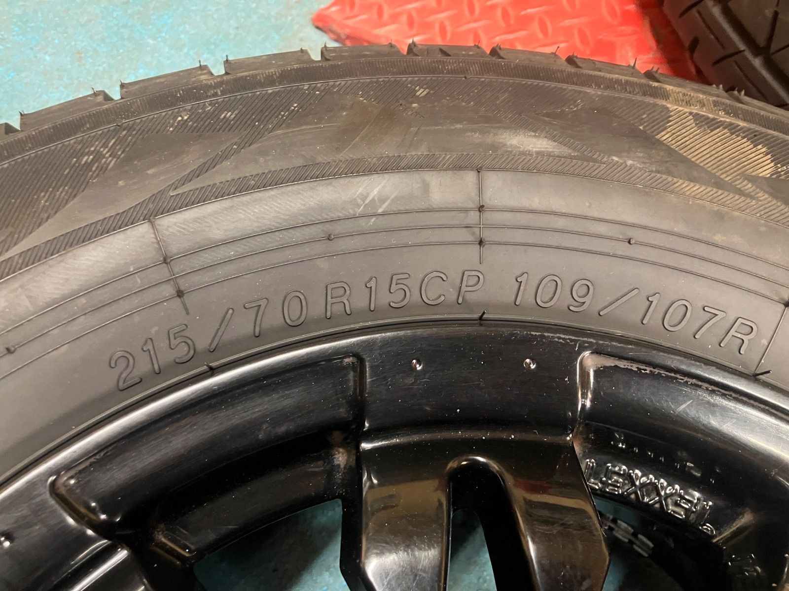 レクセル バレーノ 15インチ 6.5j +30 PCD139.7 ブルーアース 