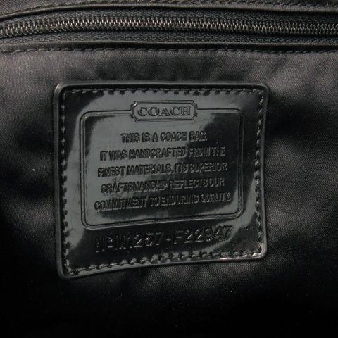 コーチ COACH