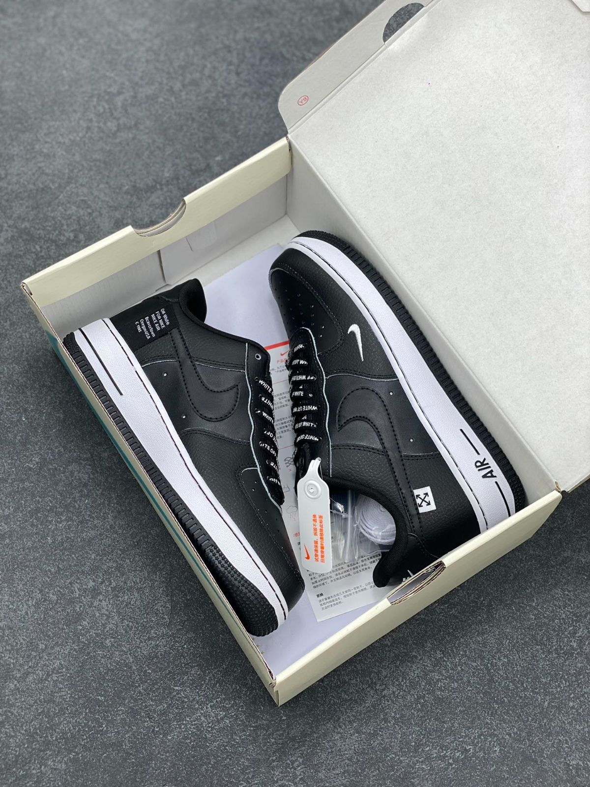 NIke Air Force 1 '07 Low “OFF WHITEスニーカー 並行輸入品