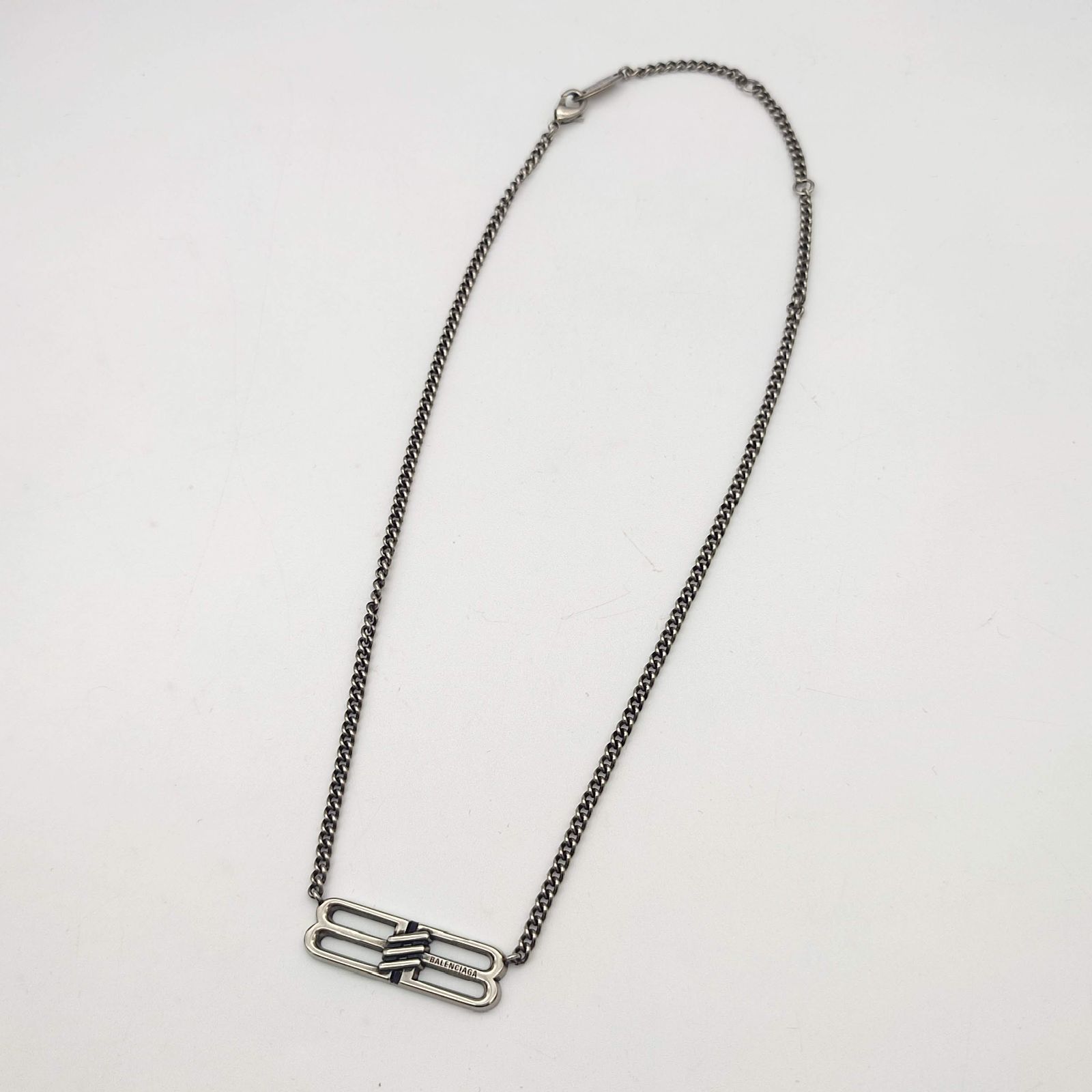 バレンシアガ　BBアイコンネックレス　ロゴプレート　シルバー 超美品】BALENCIAGA バレンシアガ BBアイコンネックレス ロゴ