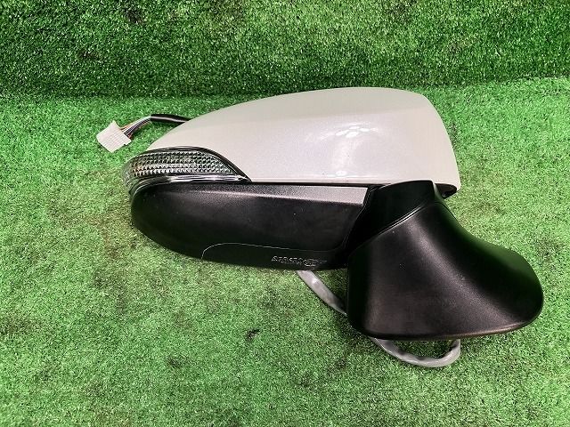 カローラフィールダー NKE165G 右サイドミラー ドアミラー ハイブリッドG トーカイリカ TR1001 87910-12K00 070