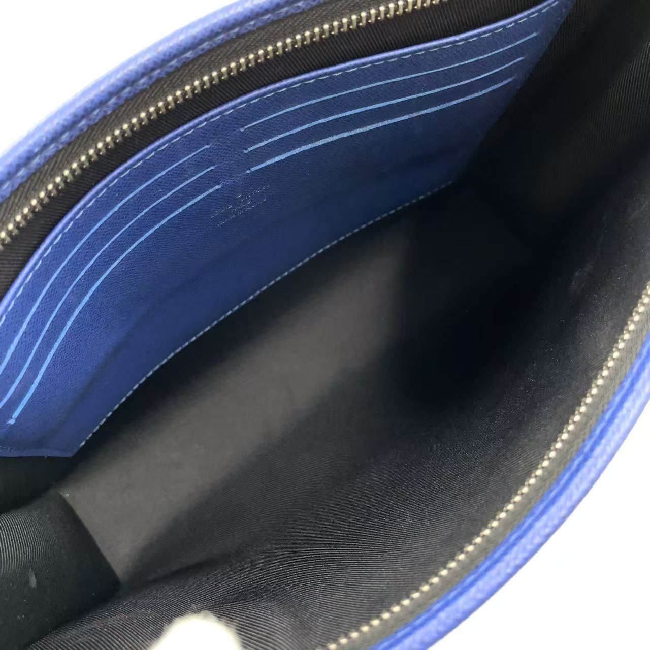 LOUIS VUITTON ポシェット ヴォワヤージュMM タイガ セカンドバッグ レザー ブルー クラッチバッグ シルバー M30575 DECORATOM_COM_BR