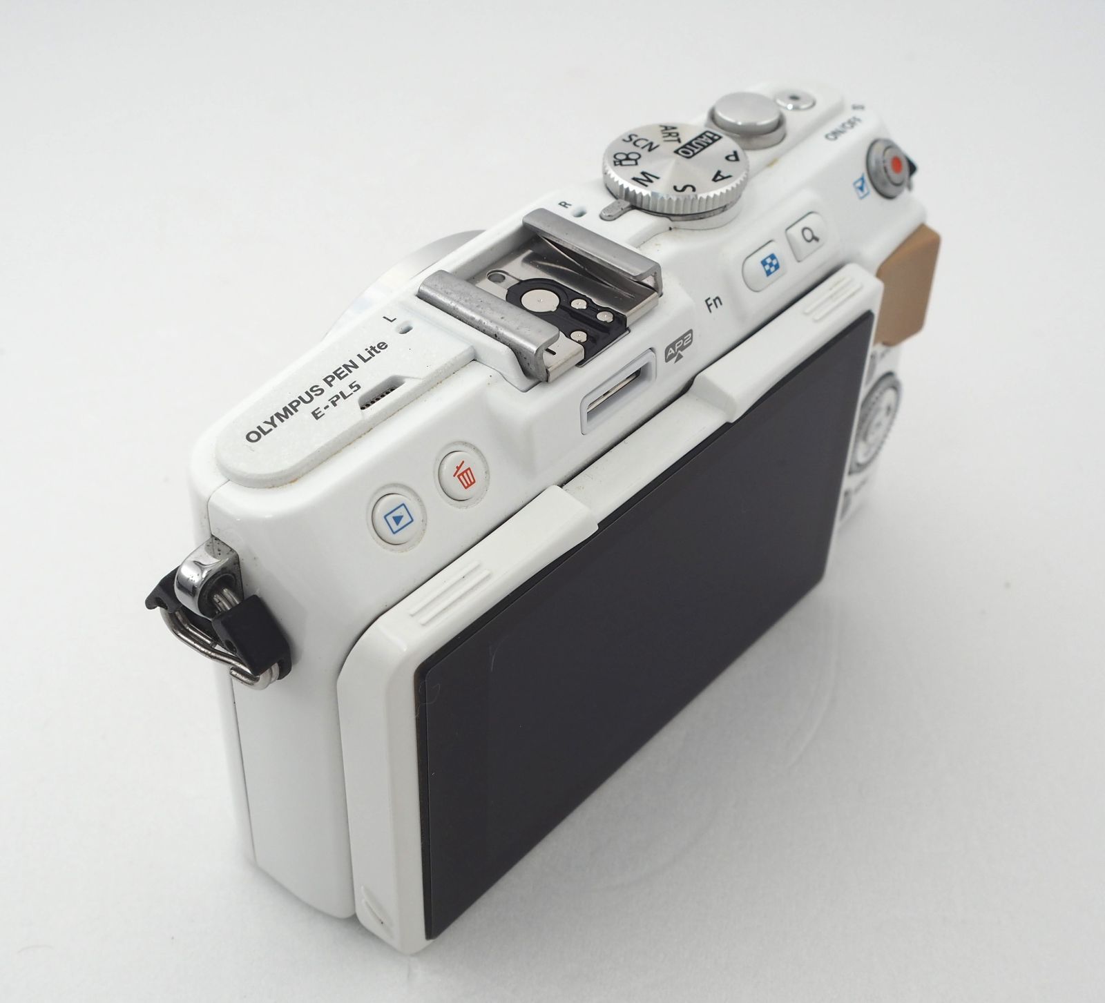 ファッション OLYMPUS PEN Lite E-PL5 ボディホワイト *ZC20 ファッション OLYMPUS PEN Lite E-PL5 ボディホワイト *ZC20