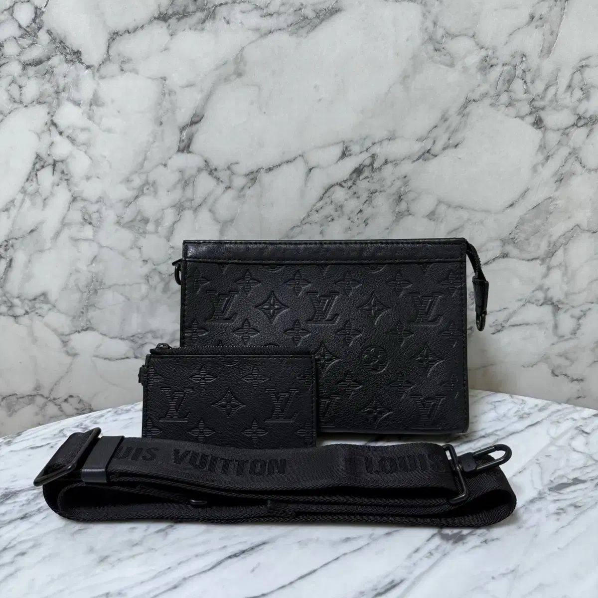 Louis Vuitton ルイヴィトン エクリプス シャドー Gaston Luga ガストンルーガ ウェアラブル ウォレット クロスバッグ