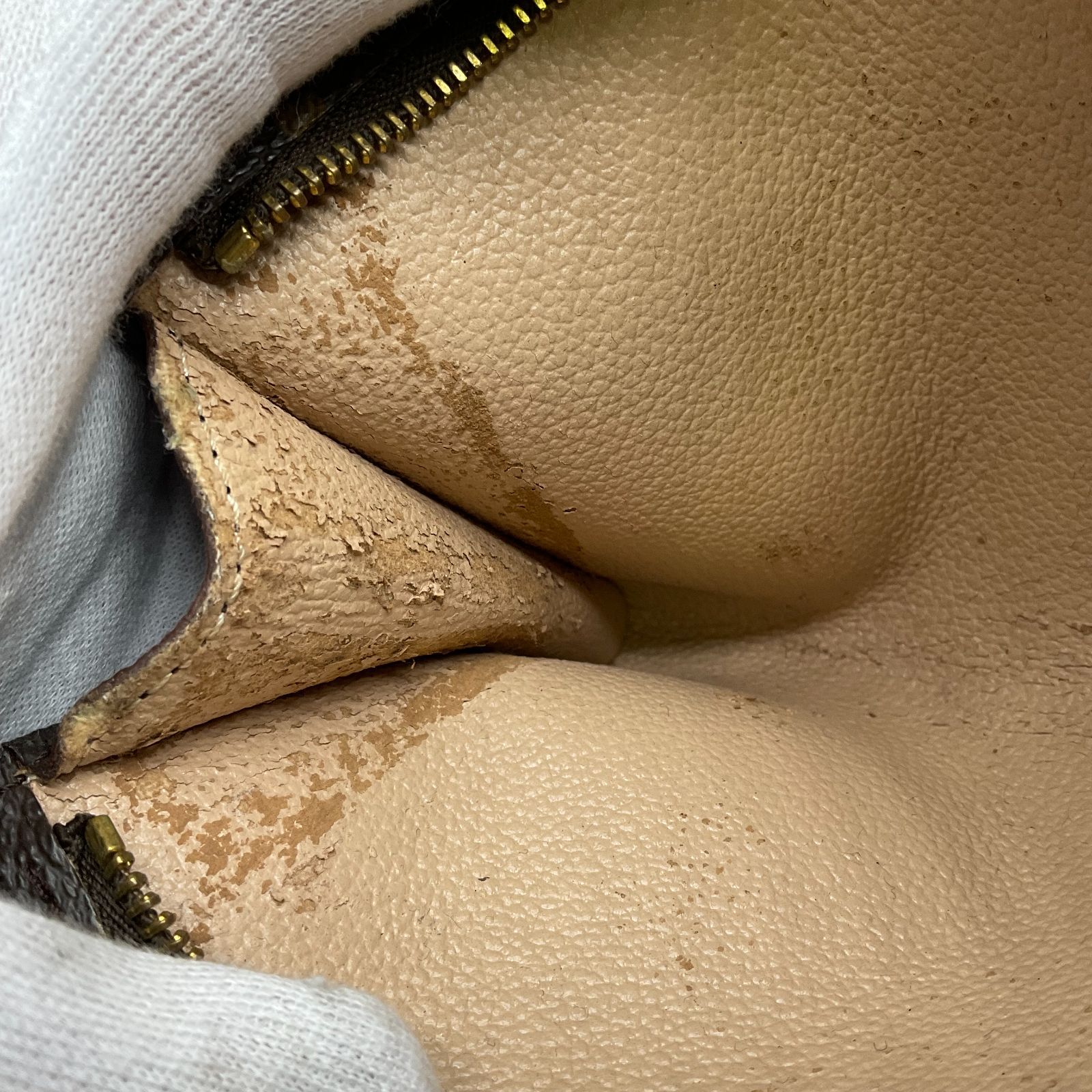 ルイヴィトン ポーチ