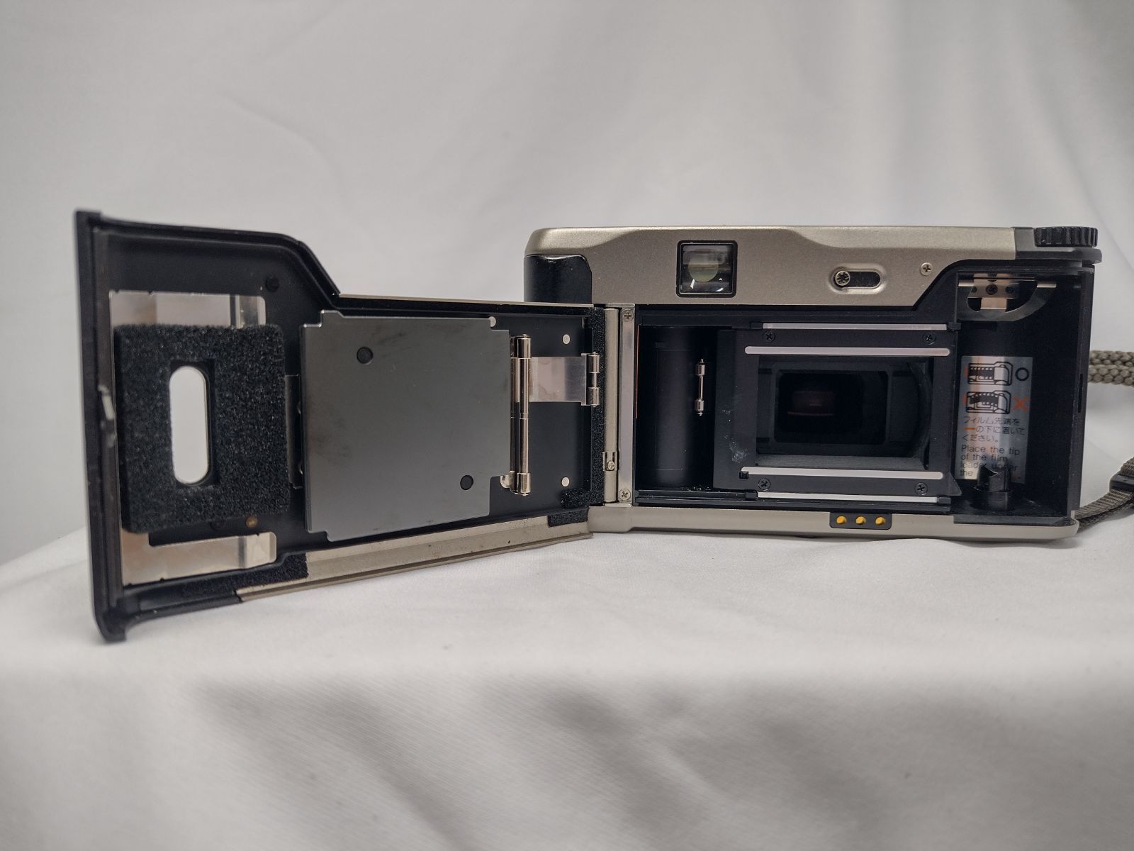 contax tvs ジャンク品　付属品完備 contax tvs ジャンク CONTAX TVS DIGITAL コンパクトデジタルカメラ