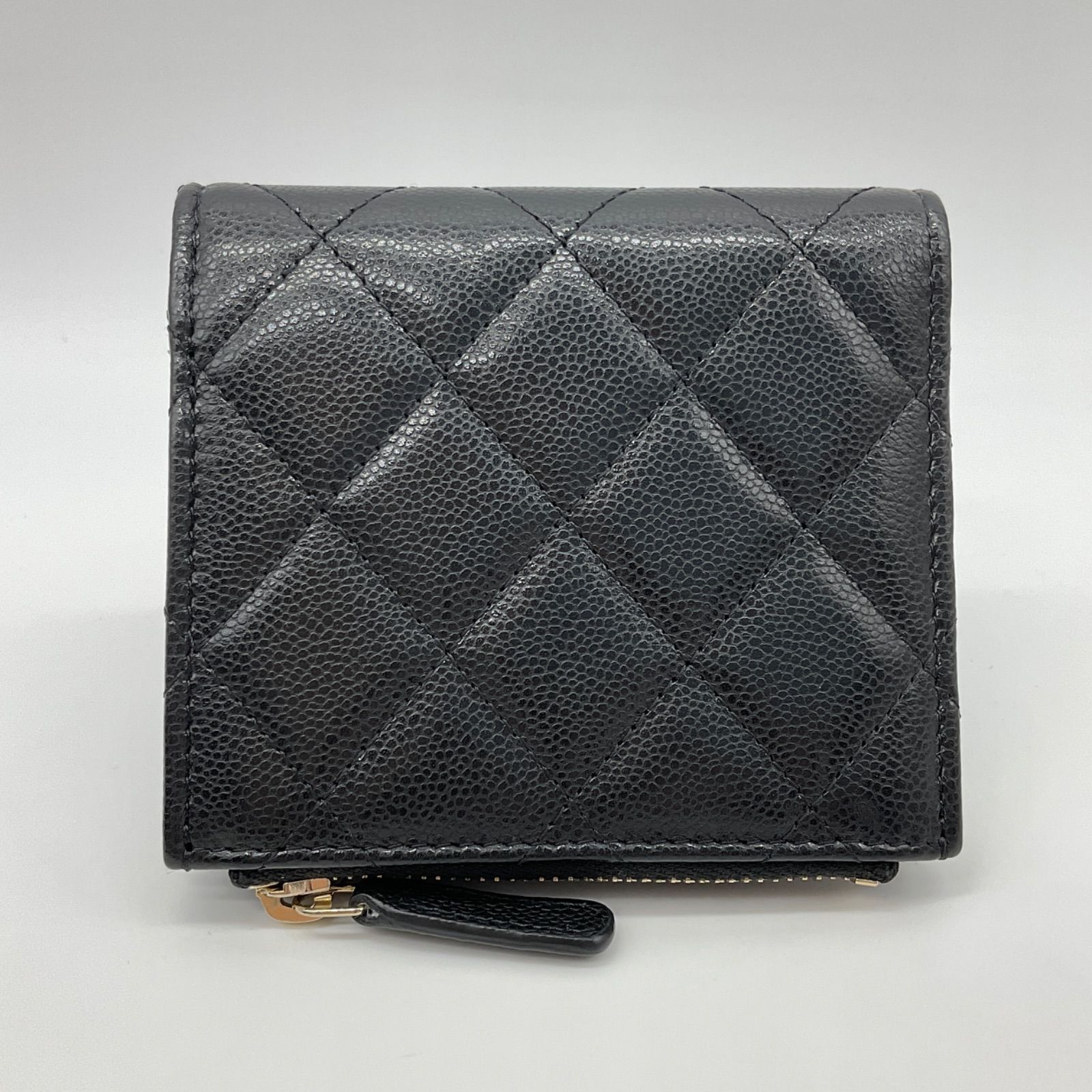 美品 シャネル マトラッセ キャビアスキン 二つ折り財布 ココ　黒 コンパクト CHANEL マトラッセ ココマーク 2021年 二つ折り コンパクト