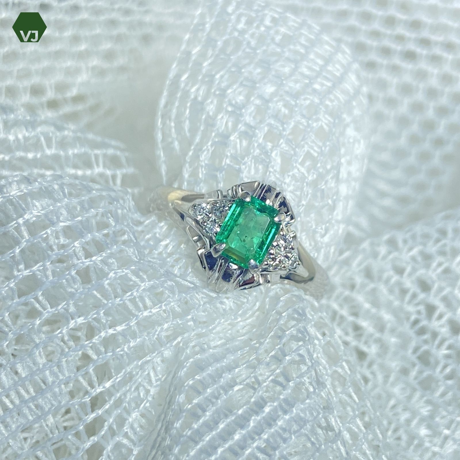 30-07】エメラルド ダイヤモンド リングE0.37ct D0.09ct 【中古 