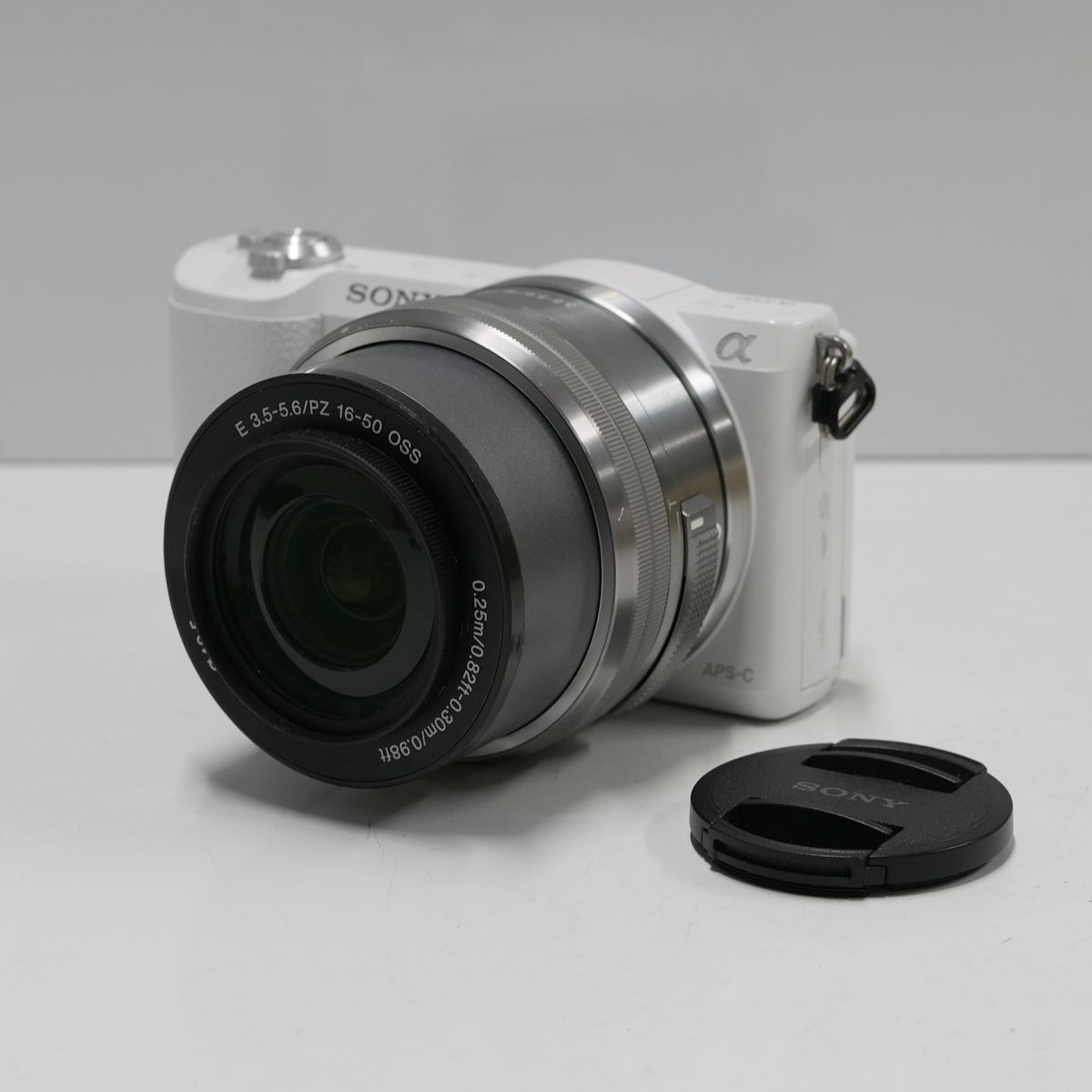 SONY α5100 ホワイト E 16-50mm レンズ付き Amazon | SONY(ソニー) ミラーレス一眼 α5100 パワーズームレンズ