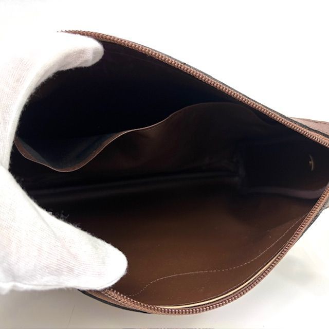 ☆美品☆ Burberry バーバリー クラッチバッグ ノバチェック シャドー