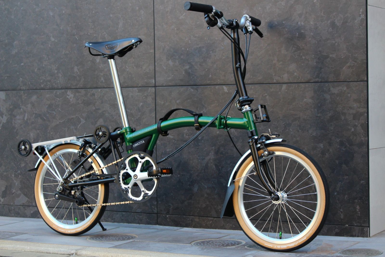 カスタム多数 ブロンプトン BROMPTON M6L 2025モデル ミニベロ 折り畳み 小径車 福岡店