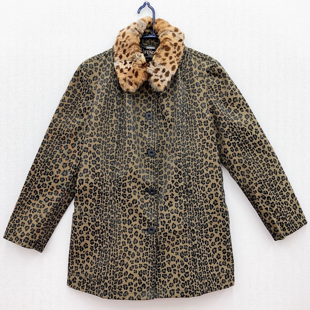 FENDIレオパードコート