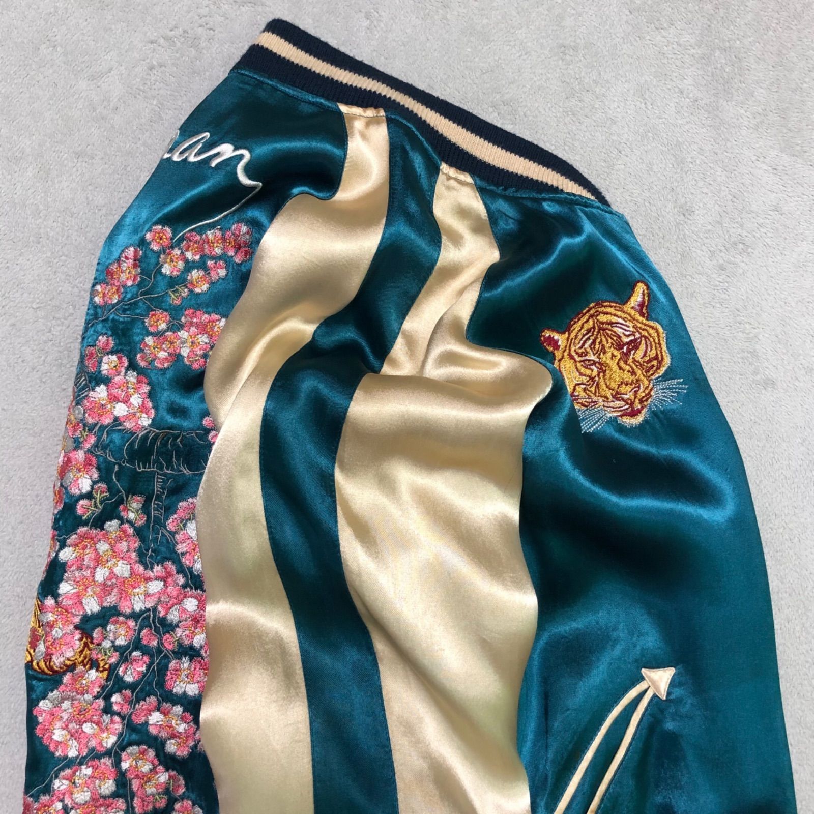IOLANI / 居楽仁 リバーシブルスカジャン スーベニアジャケット