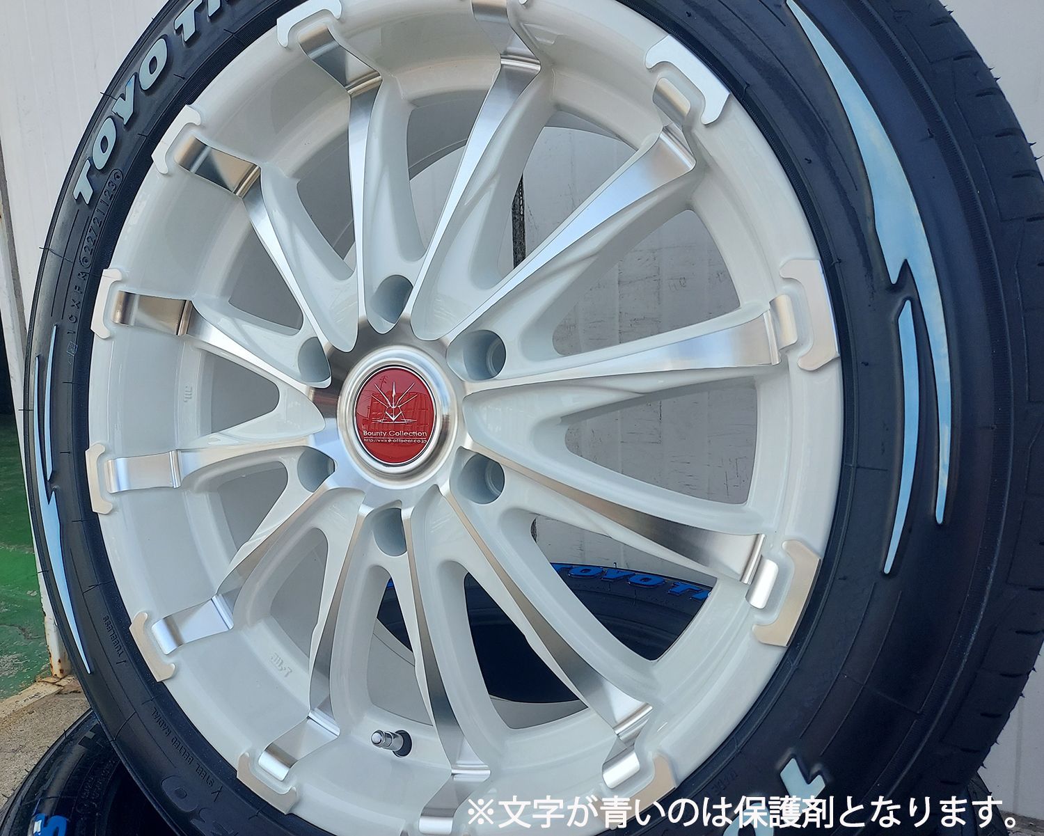 Bounty Collection BD12 タイヤホイールセット18インチ H30 225/50R18 トーヨー ホワイトレター 200系ハイエース  レジアスエース - メルカリ