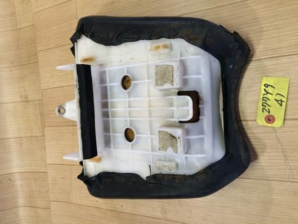 ☆TZR50☆4EU☆シート☆Y9-41 未使用TZR50R純正シートカウル右