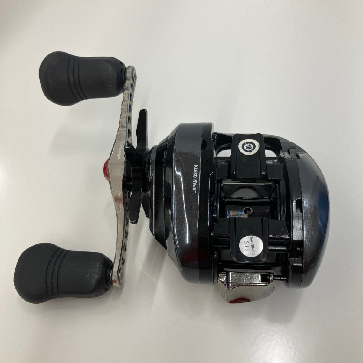 SHIMANO / 03874 リール/03874// 釣り用品 リール ベイトリール SHIMANO 03874 キズ有 村田基サイン入り