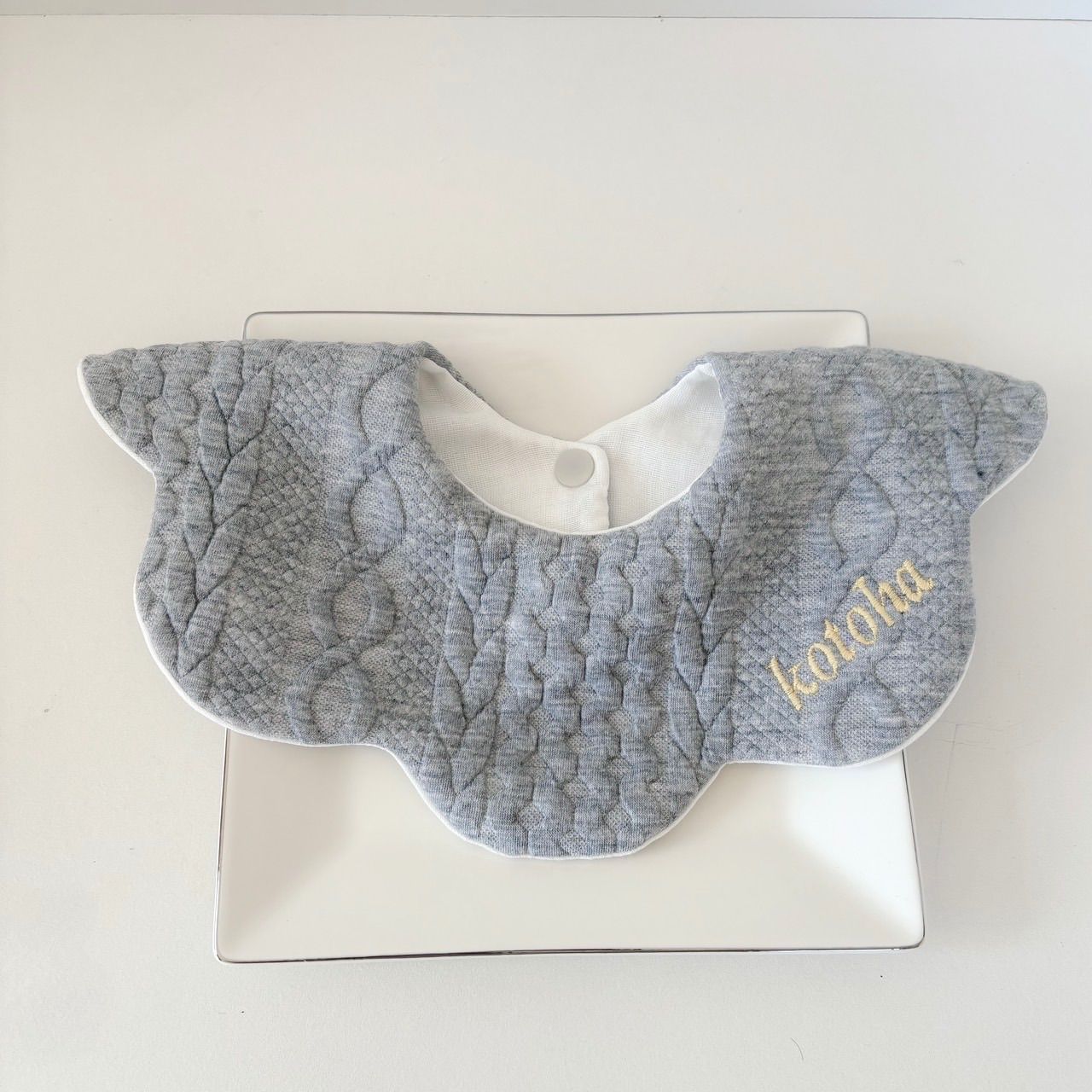 お名前刺繍無料46色》knit bib ／ニットスタイ ベビースタイ