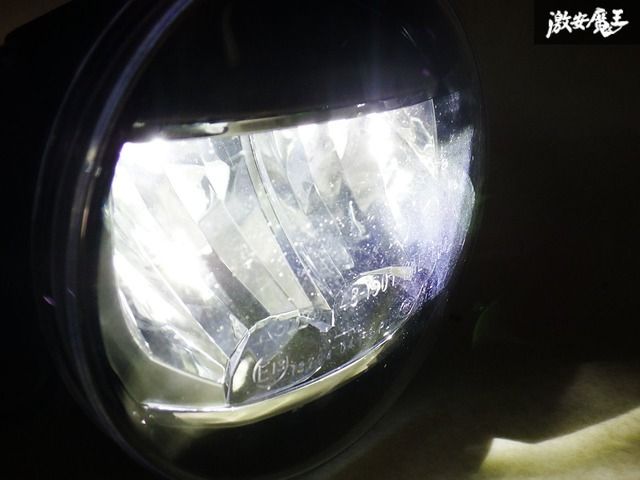 トヨタ　アルテッツァ　フロントバンパー　フォグライト　右左セット　2点 トヨタ アルテッツァ フロントバンパー フォグライト 右左セット