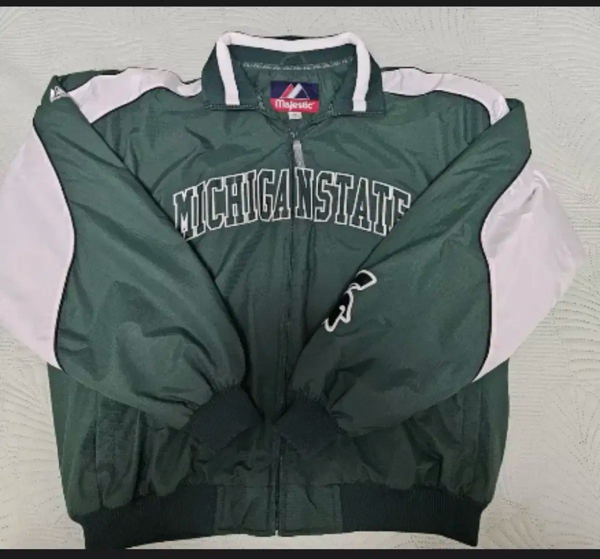 楽天イーグルス ジャケット Majesticアウター M ） Majestic